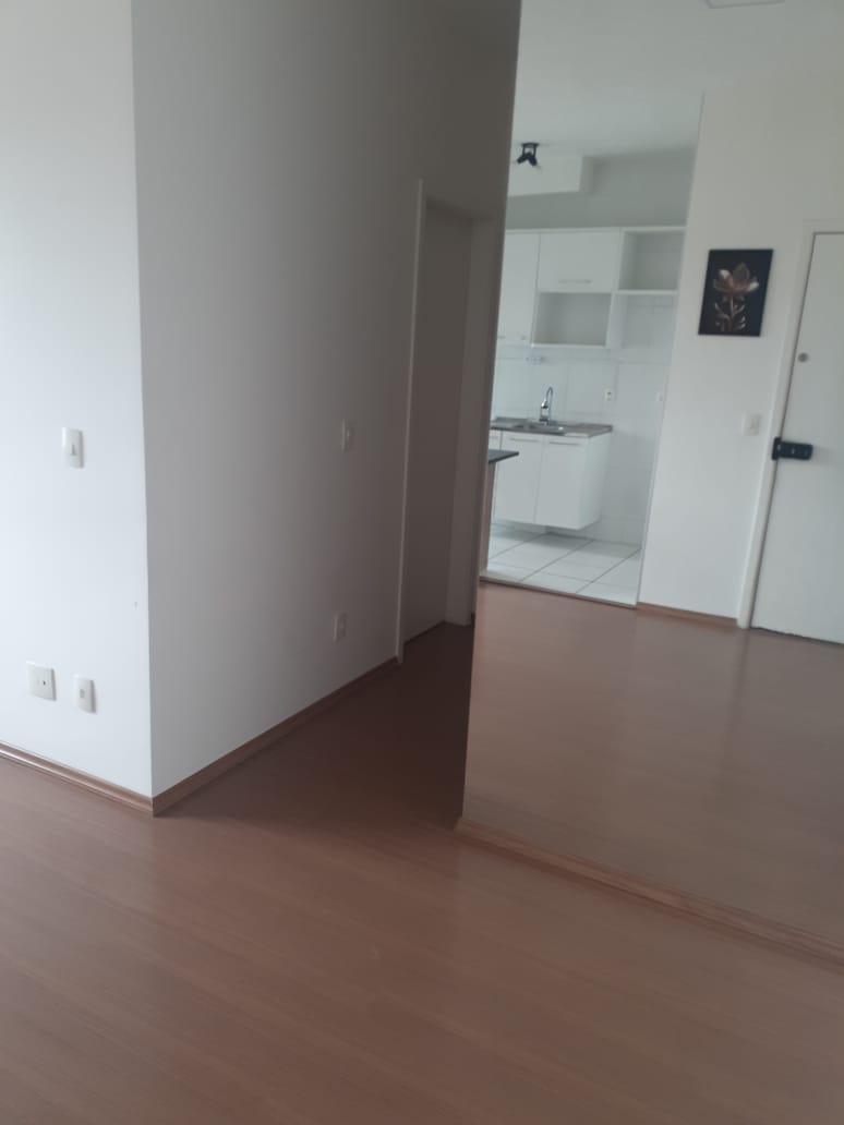 ALUGA-SE LINDO APT 2 DORMITÓRIOS COM PLANEJADOS NA COZINHA 