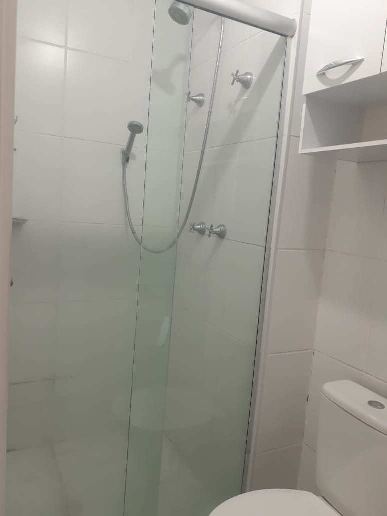 ALUGA-SE LINDO APT 2 DORMITÓRIOS COM PLANEJADOS NA COZINHA 