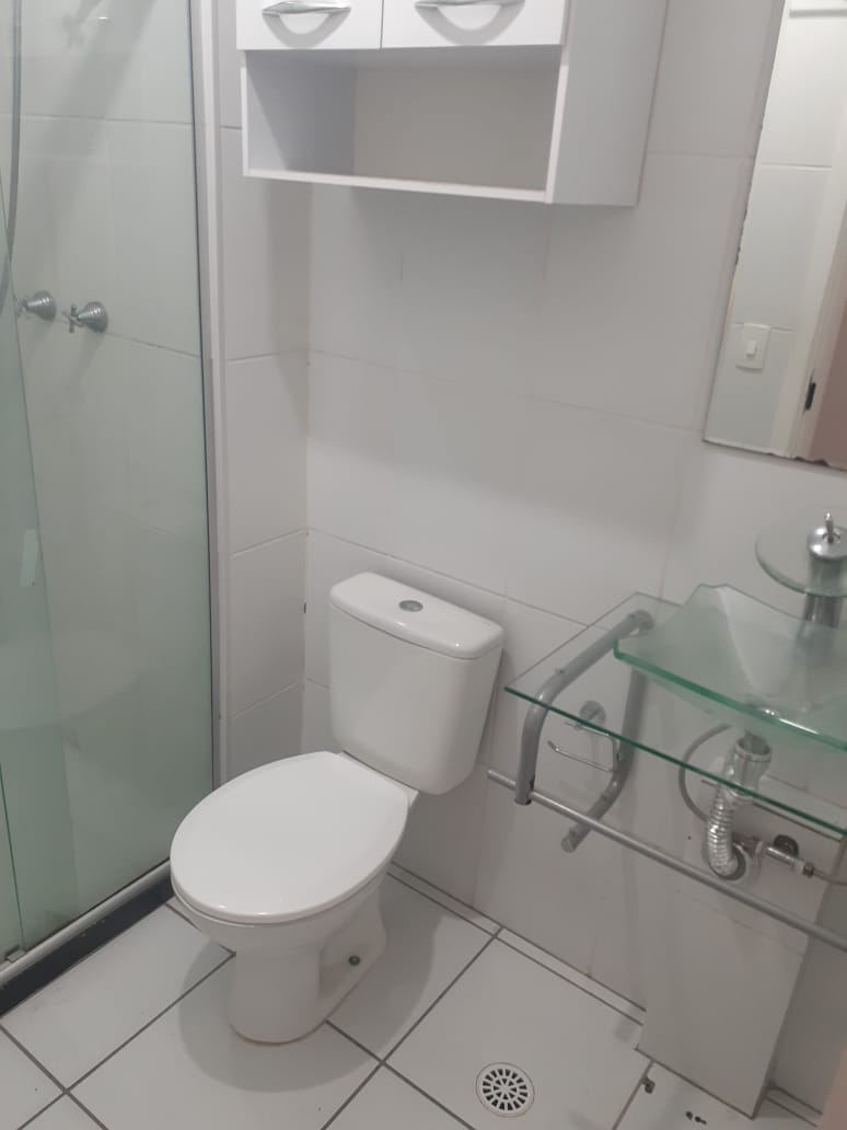 ALUGA-SE LINDO APT 2 DORMITÓRIOS COM PLANEJADOS NA COZINHA 