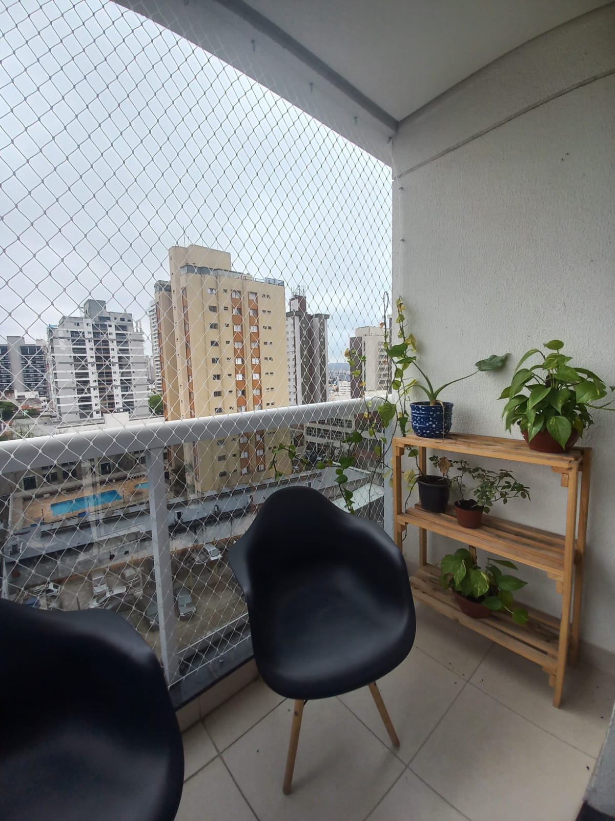 ALUGA-SE LINDA SALA COMERCIAL DE 36 METROS QUADRADOS