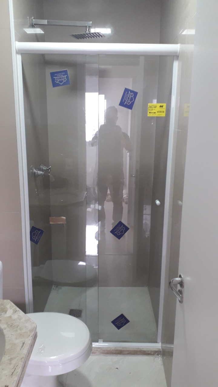 ALUGA-SE LINDO APT 2 DORMITÓRIOS SENDO 1 SUÍTE   -  JAGUARIBE 