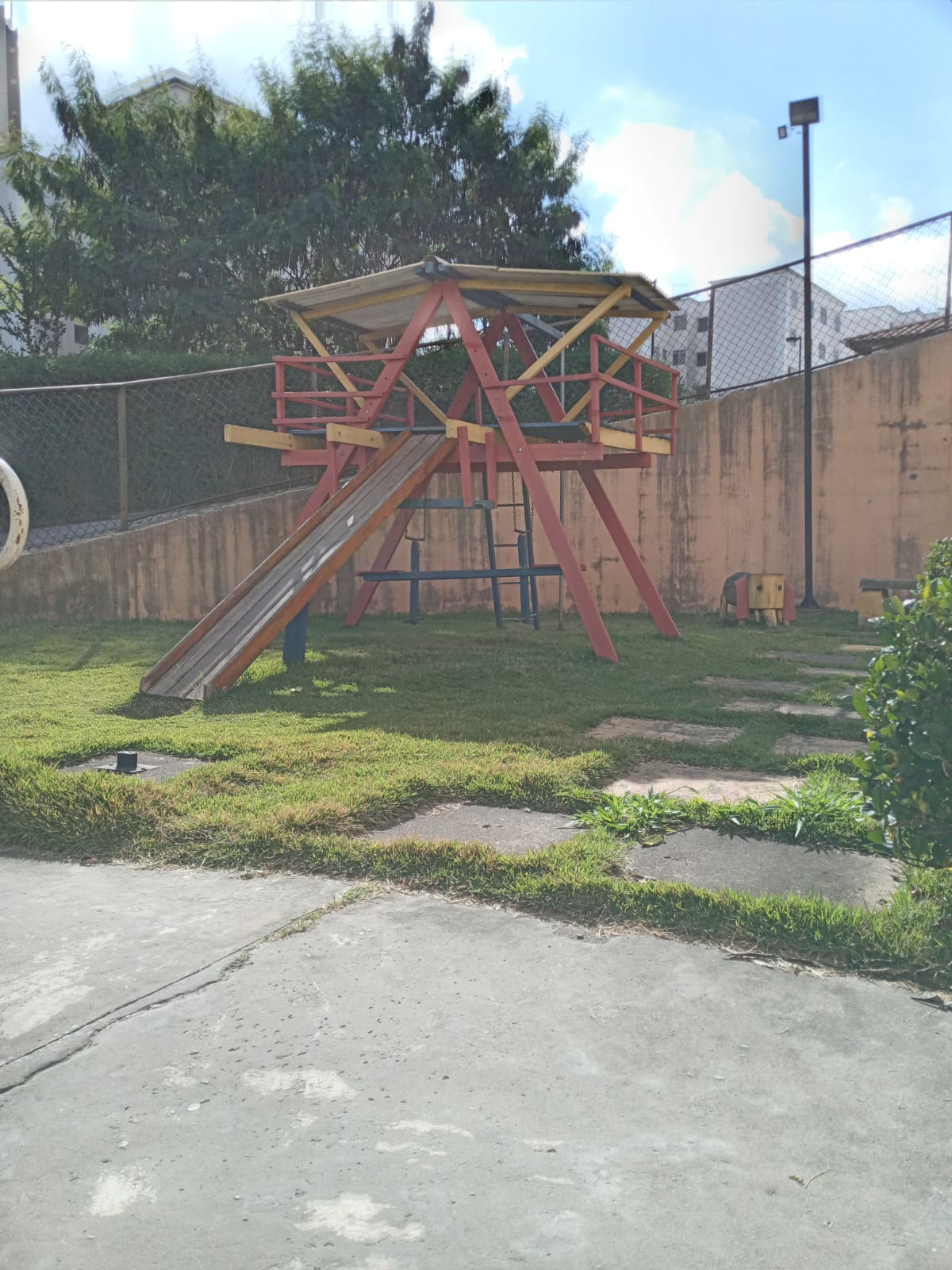 ALUGA-SE LINDO APT