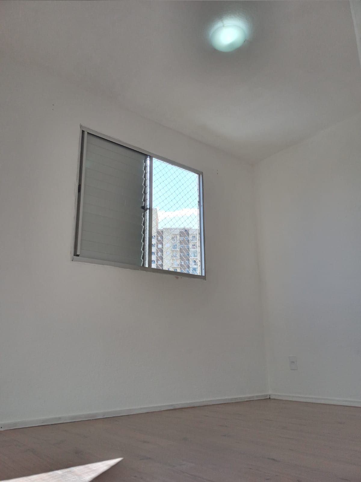 ALUGA-SE LINDO APT