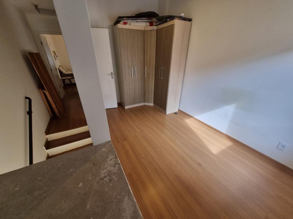 VENDE-SE OU ALUGA-SE LINDA CASA