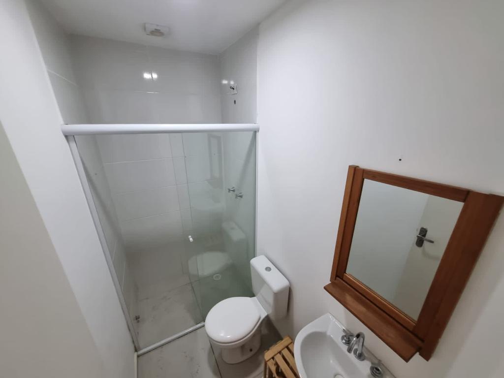 VENDE-SE OU ALUGA-SE LINDA CASA