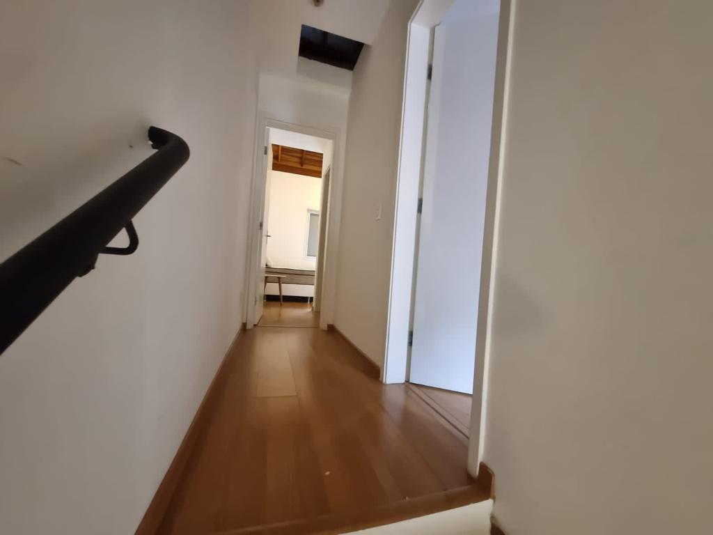 VENDE-SE OU ALUGA-SE LINDA CASA