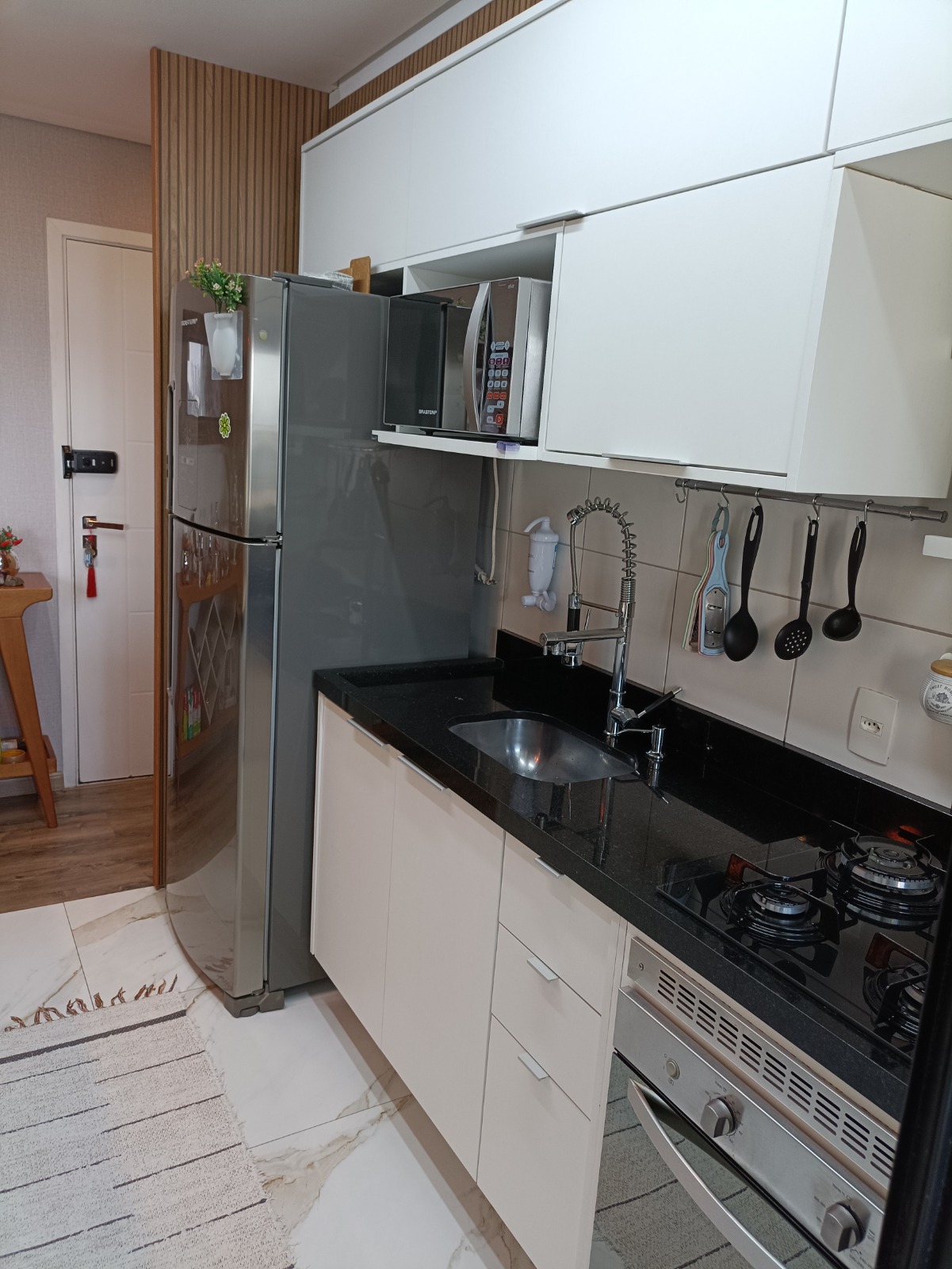 VENDE-SE LINDO APT 2 DORMITÓRIOS SENTO 1 SUÍTE CENTRO DE OSASCO -