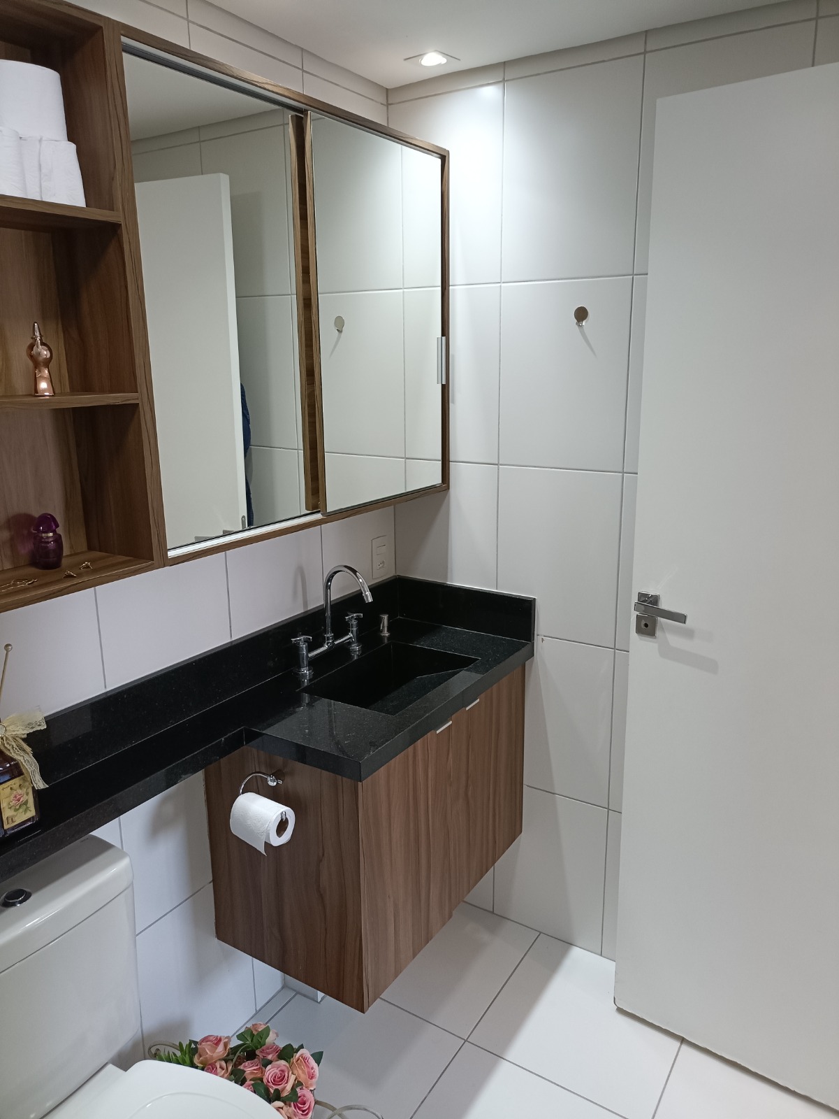 VENDE-SE LINDO APT 2 DORMITÓRIOS SENTO 1 SUÍTE CENTRO DE OSASCO -