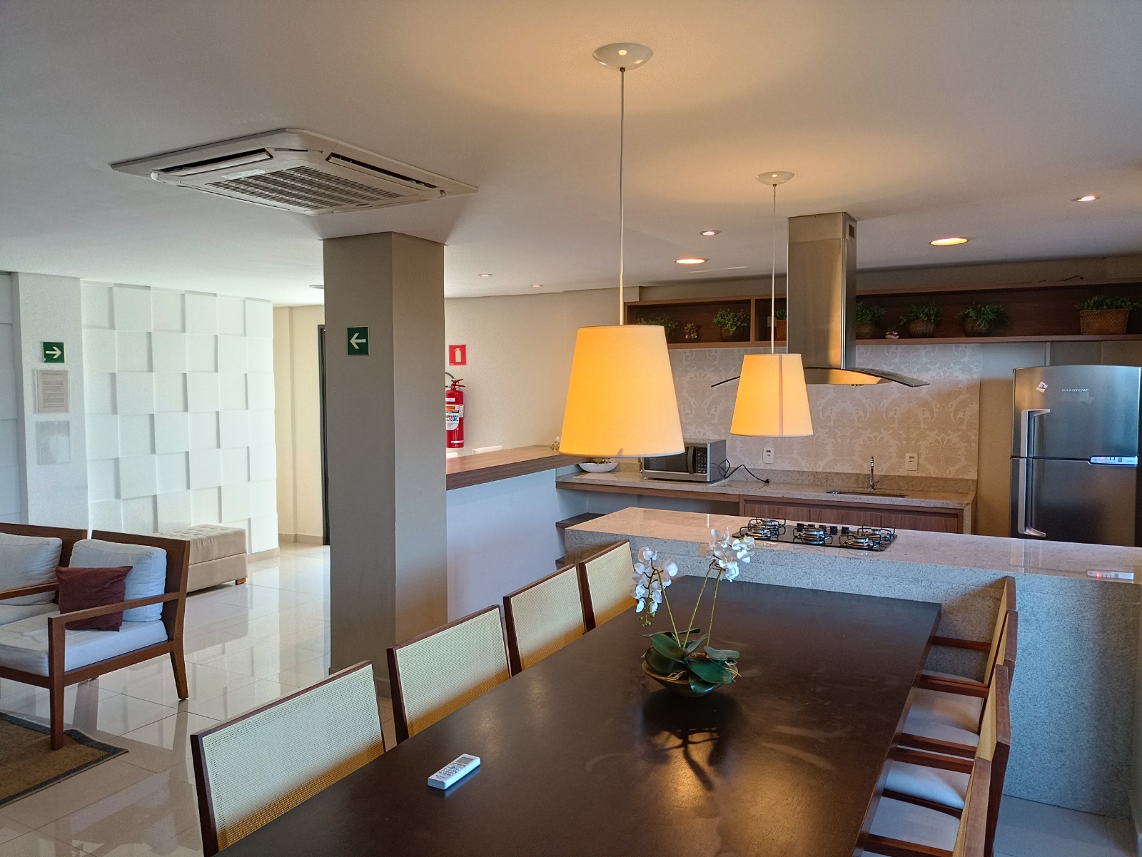 VENDE-SE LINDO APT 2 DORMITÓRIOS SENTO 1 SUÍTE CENTRO DE OSASCO -
