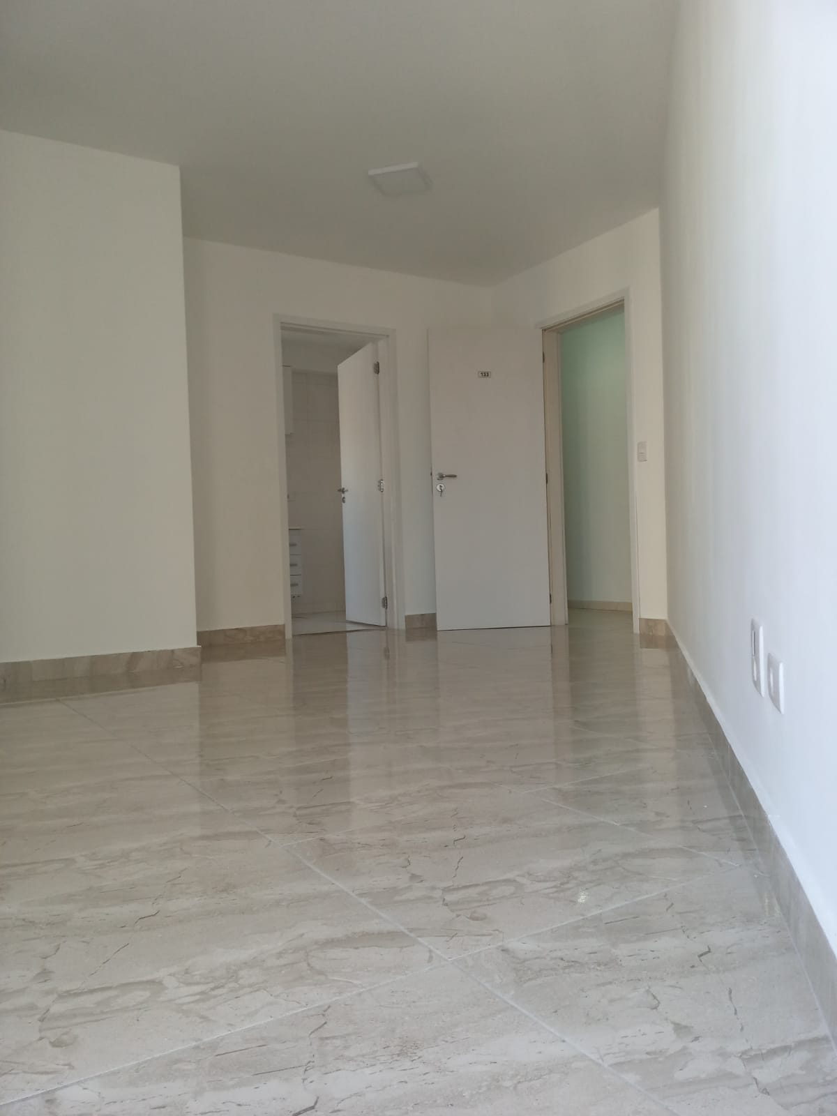 ALUGA-SE EXCELENTE APT 2 DORMITÓRIOS NO JD SÃO PEDRO OSASCO- SP 