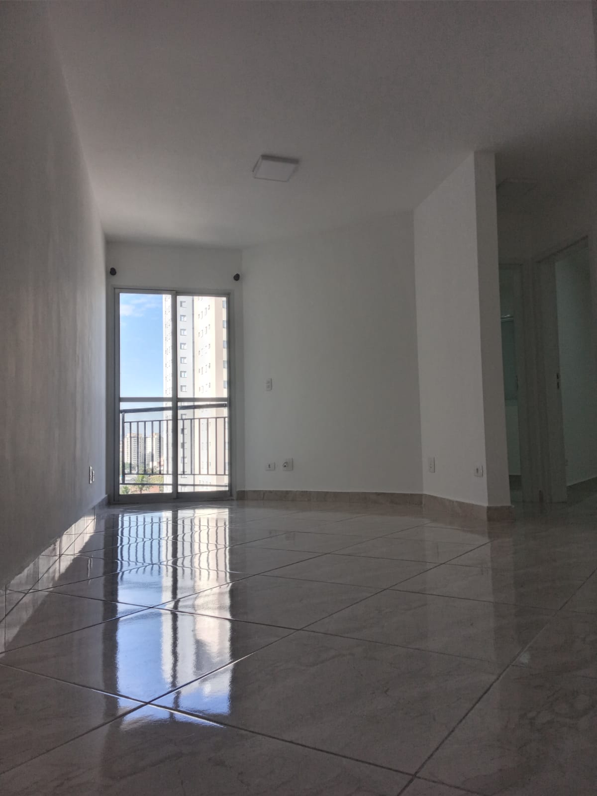 ALUGA-SE EXCELENTE APT 2 DORMITÓRIOS NO JD SÃO PEDRO OSASCO- SP 