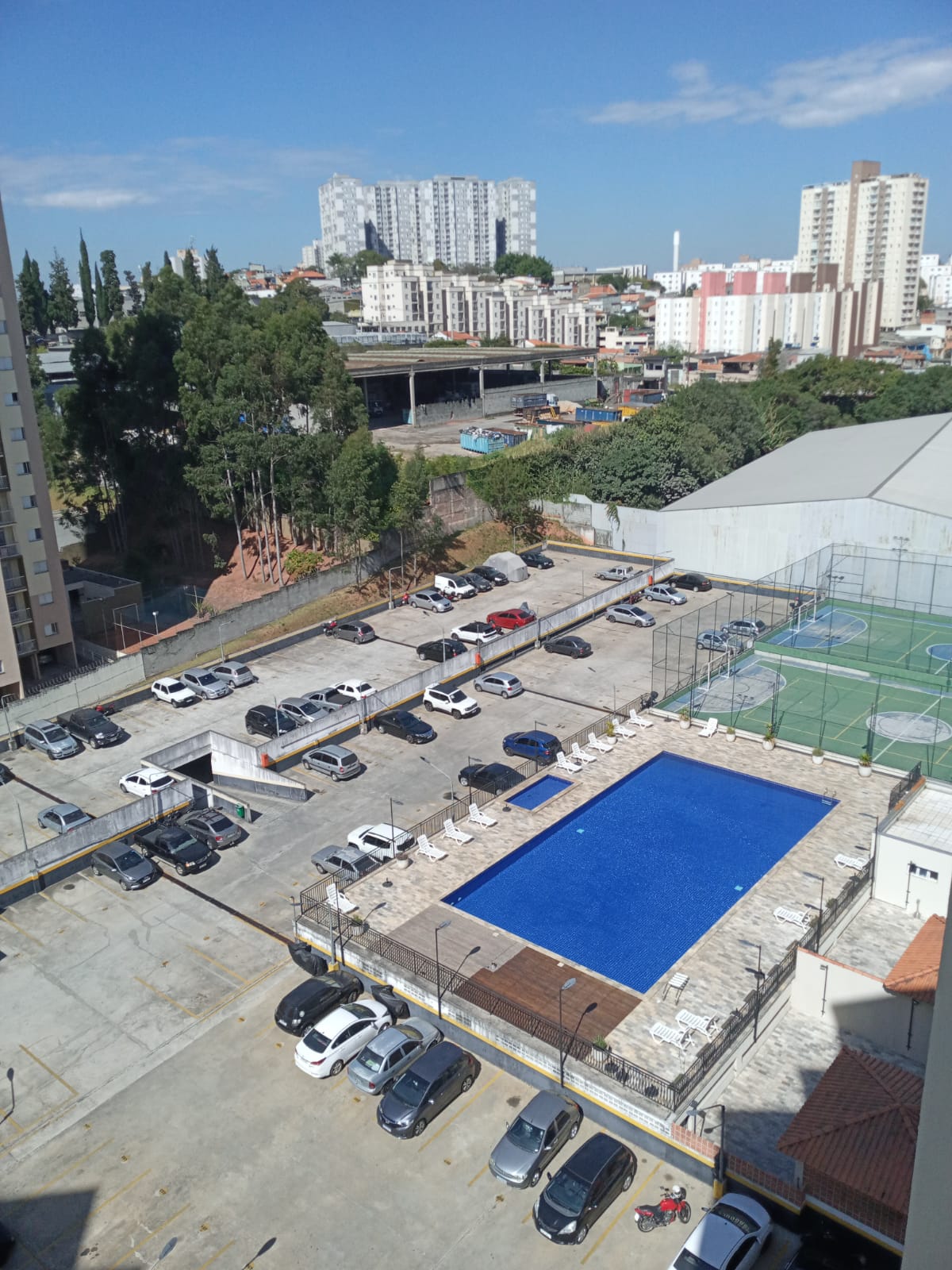 ALUGA-SE EXCELENTE APT 2 DORMITÓRIOS NO JD SÃO PEDRO OSASCO- SP 