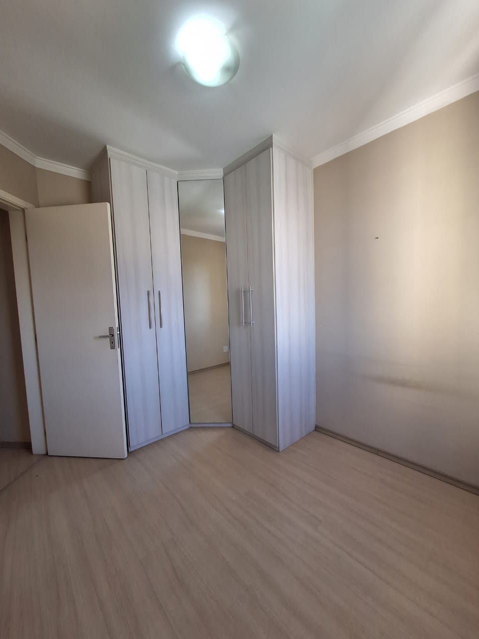 ALUGA-SE EXCELENTE APT 2 DORMITÓRIOS NO JD SÃO PEDRO OSASCO- SP 