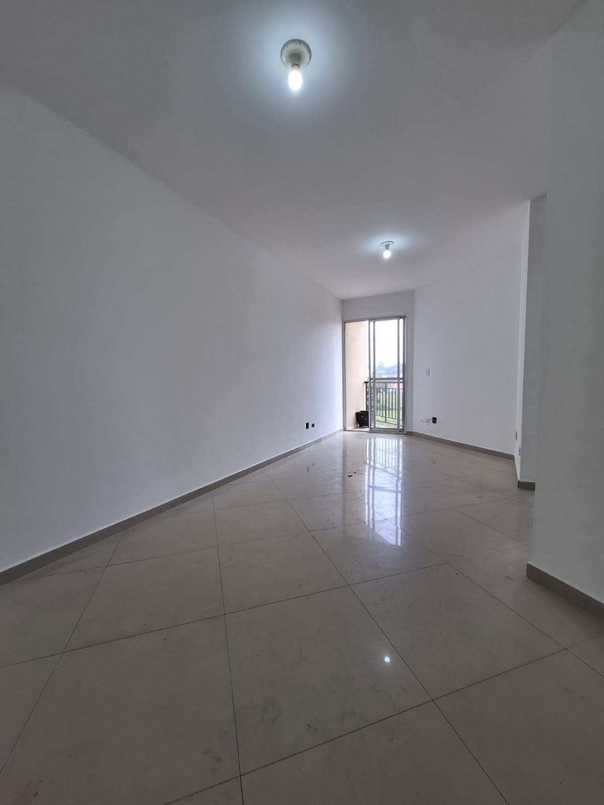 ALUGA-SE EXCELENTE APT 2 DORMITÓRIOS NO JD SÃO PEDRO 