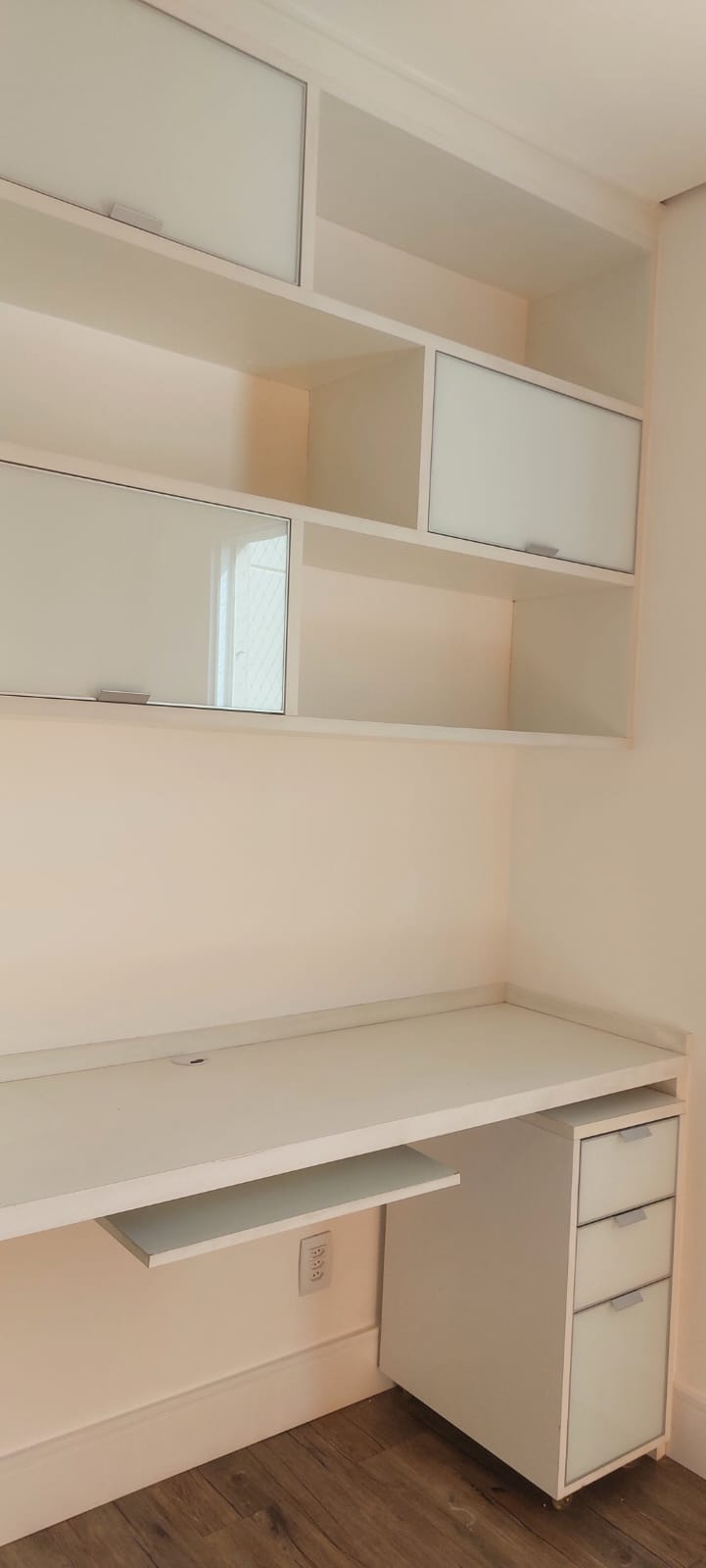 ALUGA-SE LINDOCOM ESTILO MODERNO