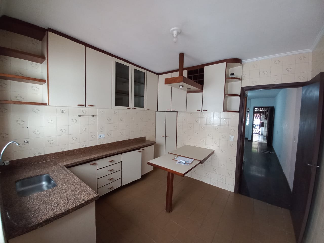 ALUGA-SE LINDA CASA  EM OTIMA LOCALIZAÇÃO EM  SÃO PAULO