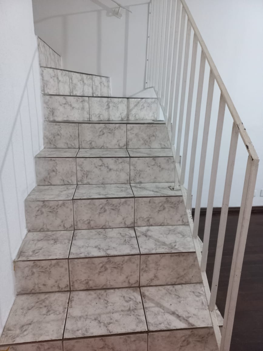 ALUGA-SE LINDA CASA  EM OTIMA LOCALIZAÇÃO EM  SÃO PAULO