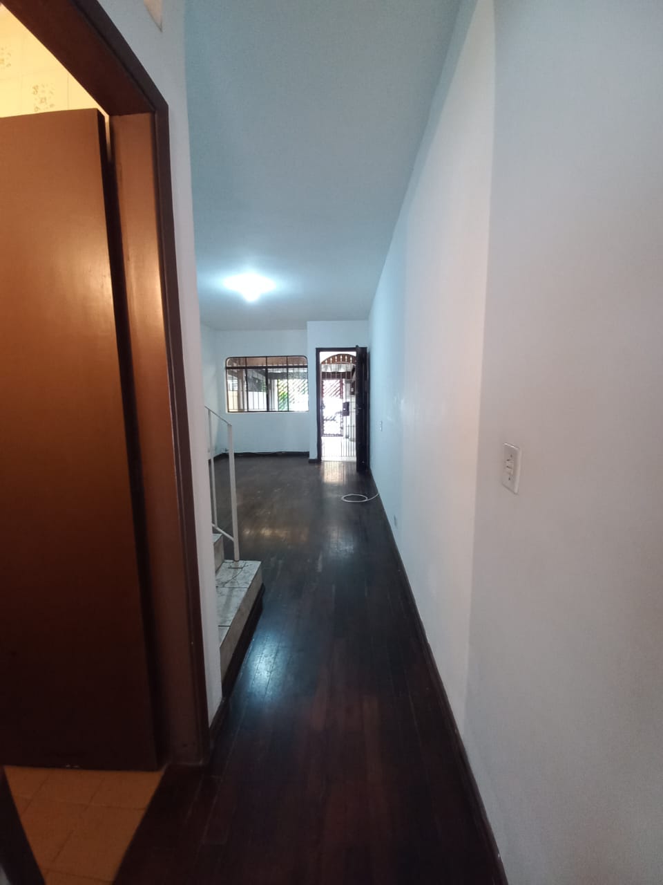 ALUGA-SE LINDA CASA  EM OTIMA LOCALIZAÇÃO EM  SÃO PAULO