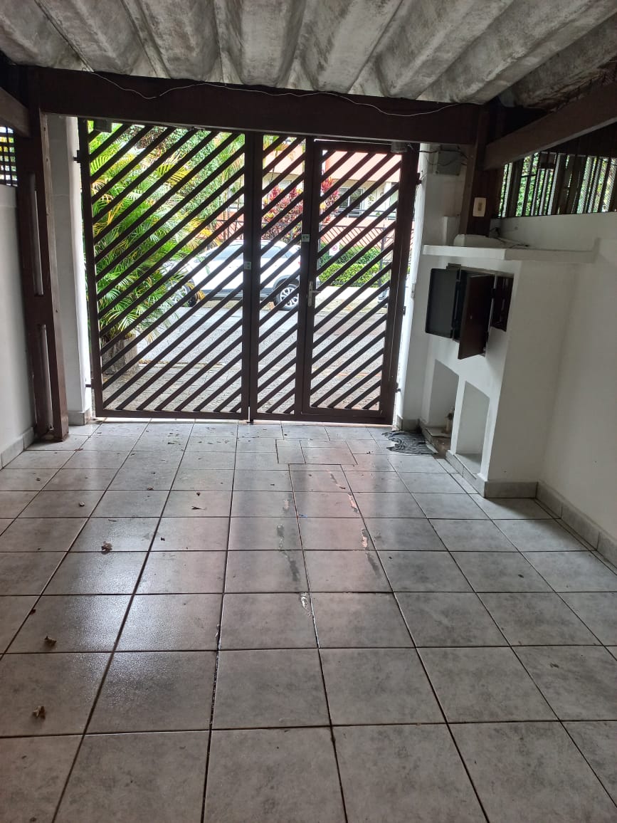 ALUGA-SE LINDA CASA  EM OTIMA LOCALIZAÇÃO EM  SÃO PAULO