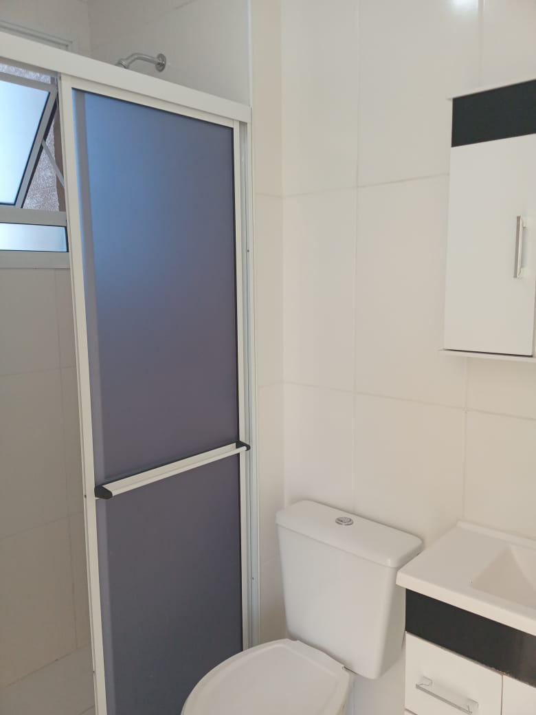 ALUGA-SE EXCELENTE APT 2 DORMITÓRIOS COM SALA AMPLA COM SACADA  NO JD NOVO OSASCO.