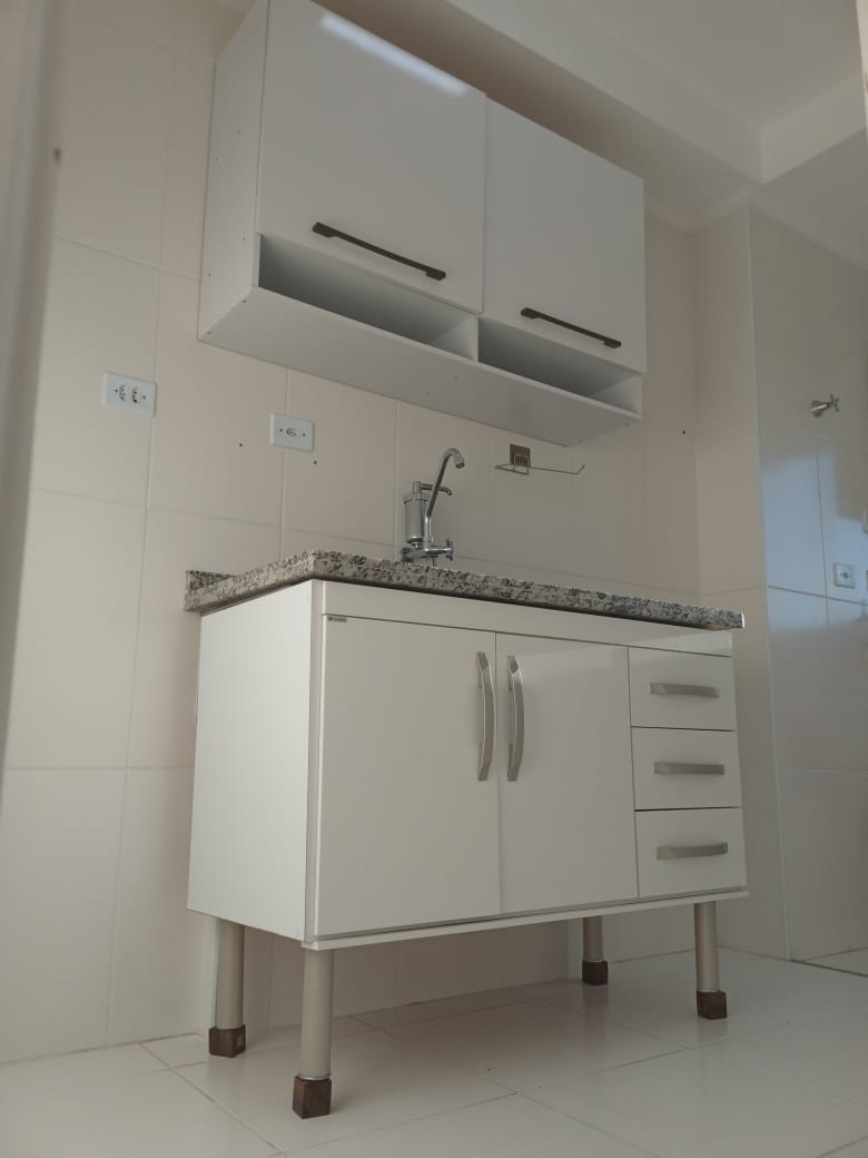 ALUGA-SE EXCELENTE APT 2 DORMITÓRIOS COM SALA AMPLA COM SACADA  NO JD NOVO OSASCO.