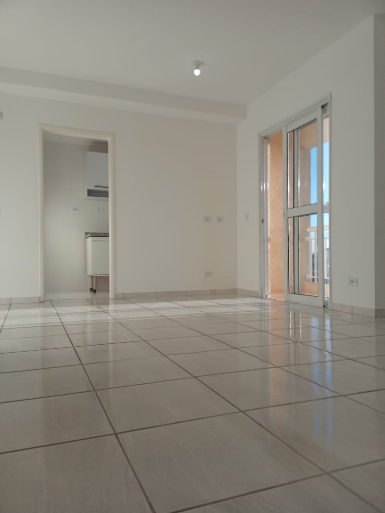 ALUGA-SE EXCELENTE APT 2 DORMITÓRIOS COM SALA AMPLA COM SACADA  NO JD NOVO OSASCO.