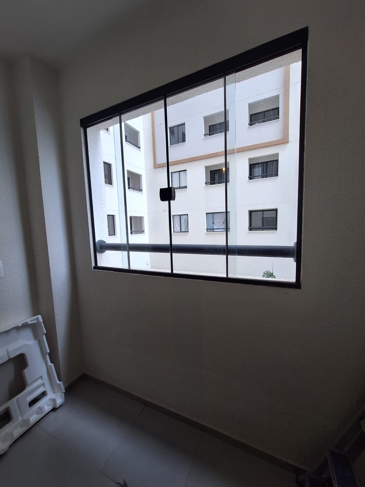 ALUGA-SE LINDO ESTUDIO TODO MOBILHADO A 500M DA ESTAÇÃO DE OSASCO. 