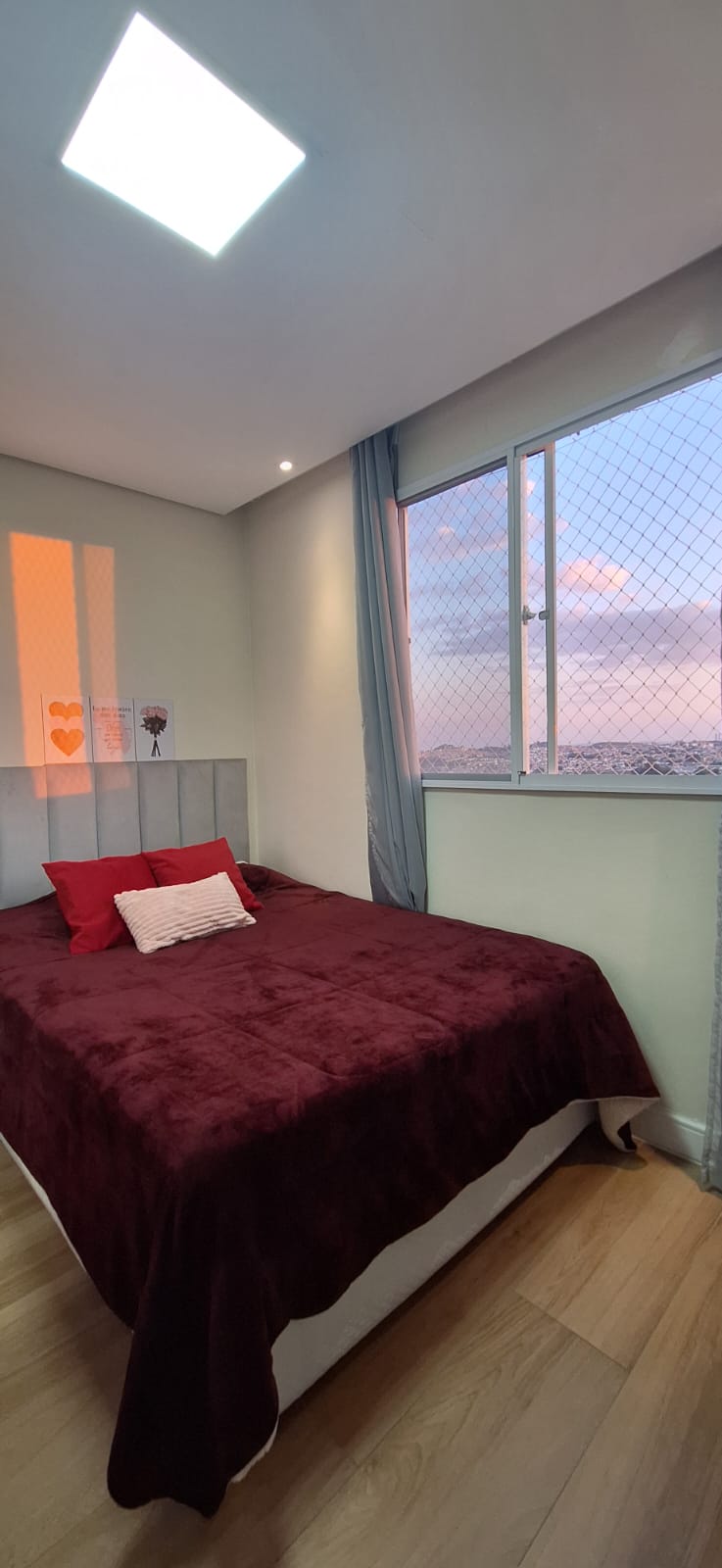 ALUGA-SE LINDO APARTAMENTO 2 DORMITORIOS NA CITY BUSSOCABA COM PLANEJADOS NA COZINHA.