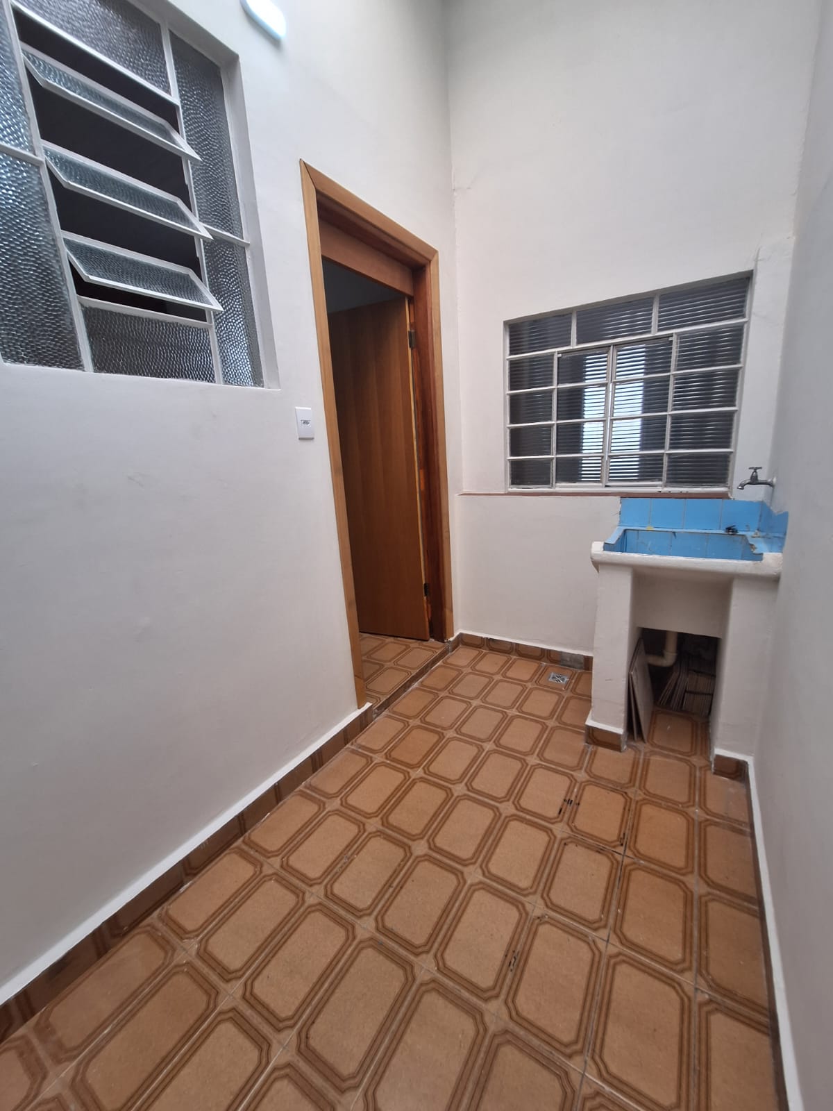 ÓTIMA OPORTUNIDADE PRA QUEM BUSCA IMÓVEL P LOCAÇÃO PRÓXIMO A ESTAÇÃO DE TREM.