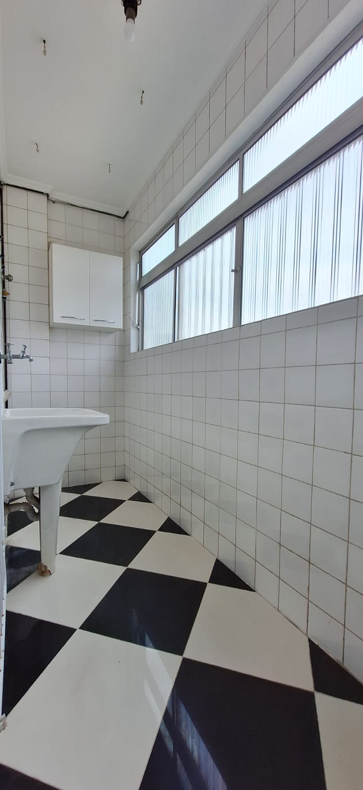 ALUGA-SE EXCELENTE APT COM 2  DORMITÓRIO  NA AVENIDA FLORA - JD JAGUARIBE - OSASCO 