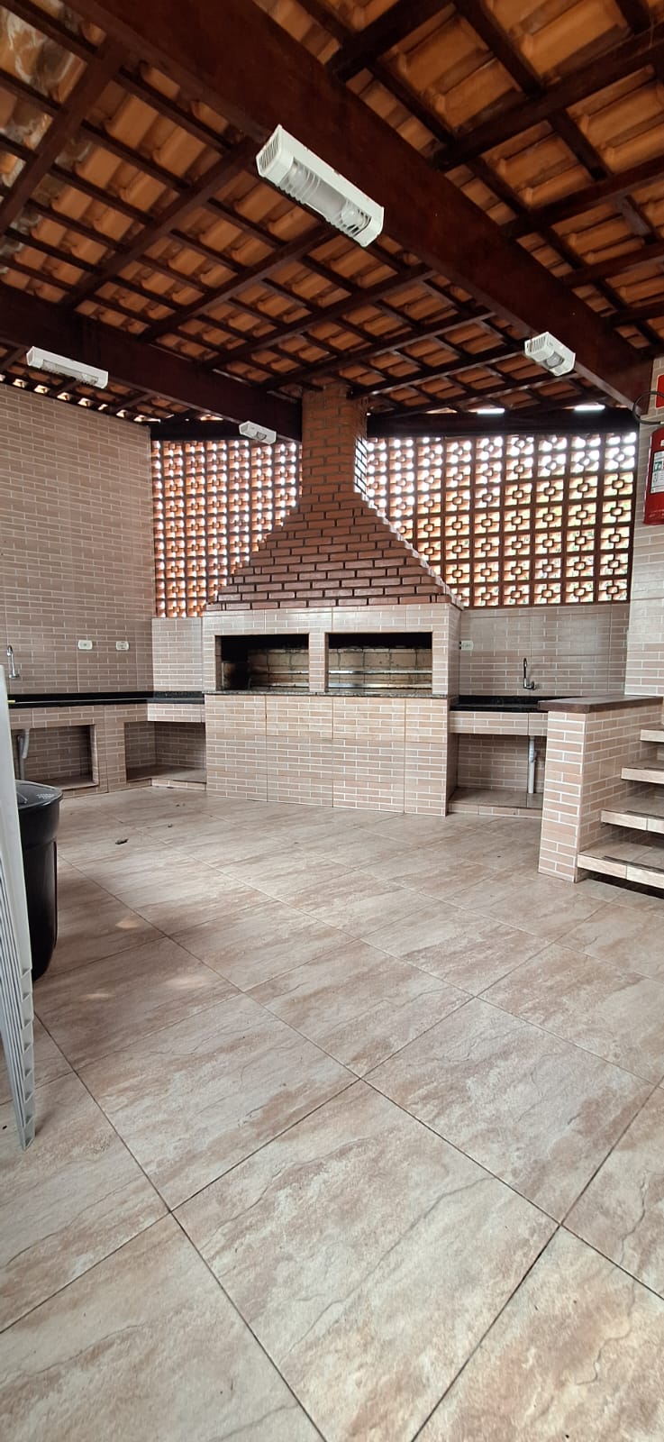 ALUGA-SE EXCELENTE APT COM 2  DORMITÓRIO  NA AVENIDA FLORA - JD JAGUARIBE - OSASCO 