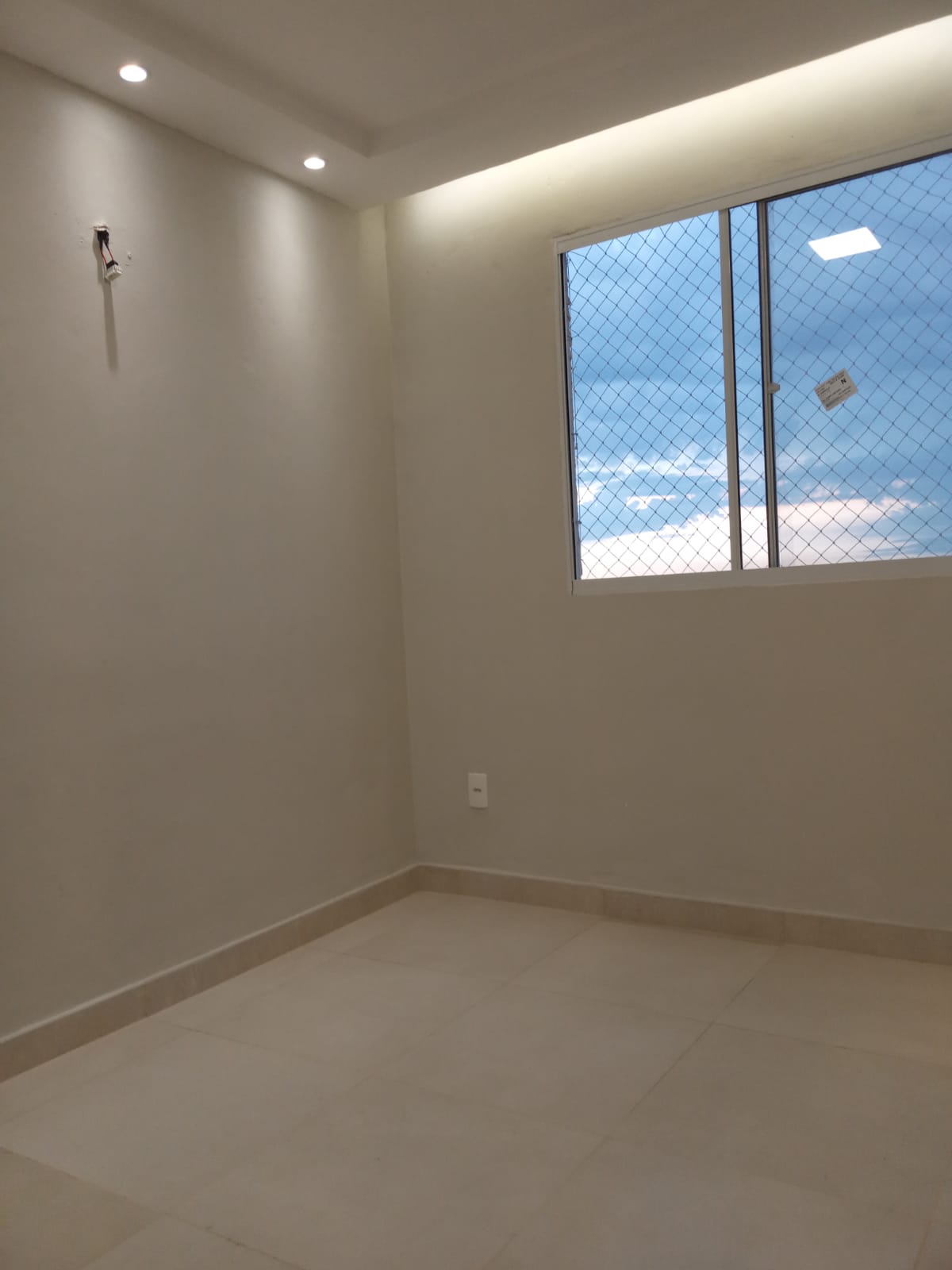 VENDE-SE LINDO APT COM ENTRADA DE 100 MIL REAIS E ACETAMOS FAZER CONTRATO DE GAVETA ( NÃO  PRECISA FAZER FINANCIAMENTO). 