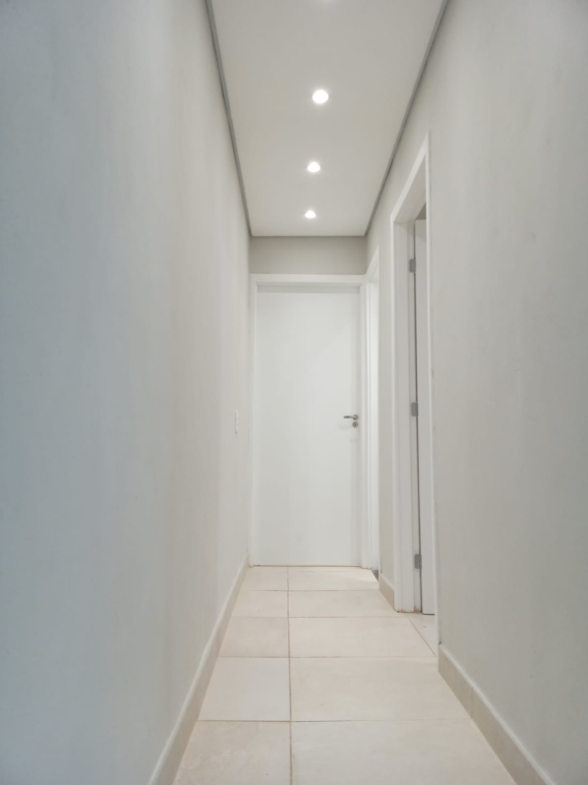 VENDE-SE LINDO APT COM ENTRADA DE 100 MIL REAIS E ACETAMOS FAZER CONTRATO DE GAVETA ( NÃO  PRECISA FAZER FINANCIAMENTO). 