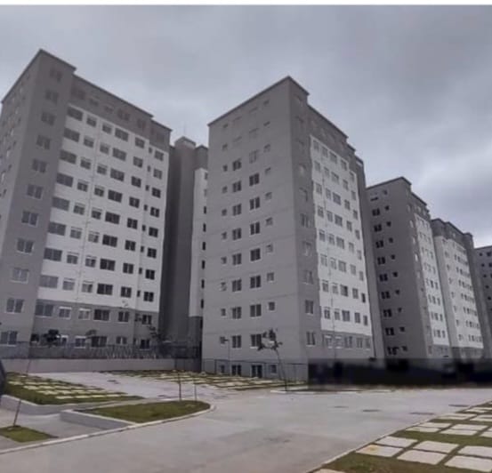 VENDE-SE APT  2 DORMITÓRIOS COM ENTRADA DE 55 MIL REAIS E ACETAMOS FAZER CONTRATO DE GAVETA ( NÃO  PRECISA FAZER FINANCIAMENTO).   