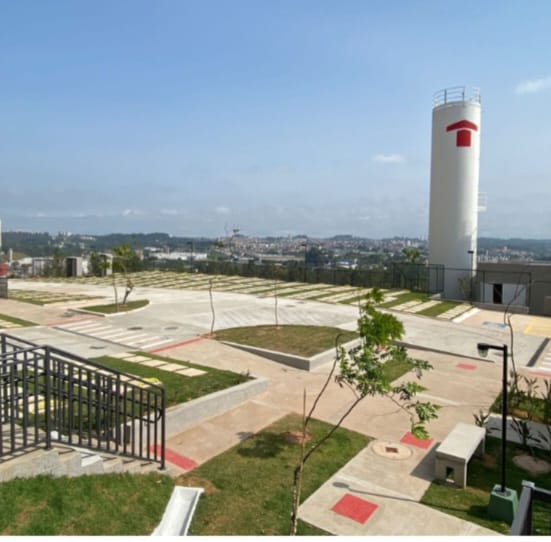 VENDE-SE APT  2 DORMITÓRIOS COM ENTRADA DE 55 MIL REAIS E ACETAMOS FAZER CONTRATO DE GAVETA ( NÃO  PRECISA FAZER FINANCIAMENTO).   