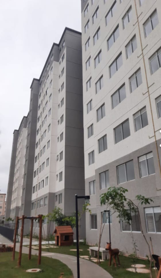 VENDE-SE APT  2 DORMITÓRIOS COM ENTRADA DE 55 MIL REAIS E ACETAMOS FAZER CONTRATO DE GAVETA ( NÃO  PRECISA FAZER FINANCIAMENTO).   