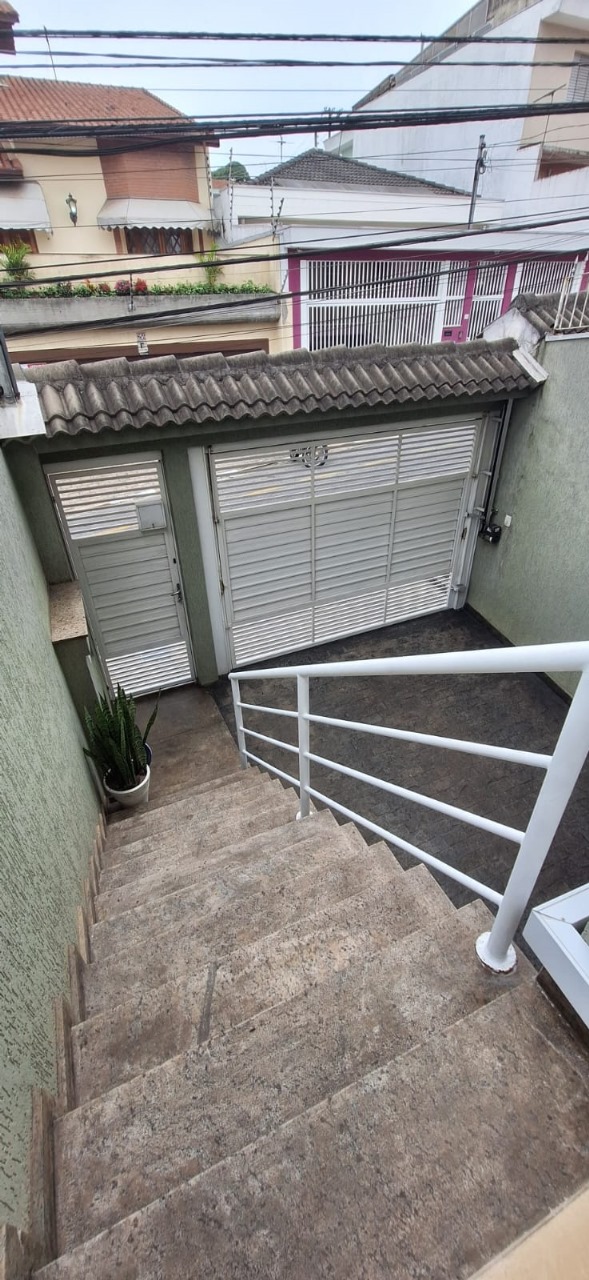 VENDE-SE CASA COM 3 SUITES!  Jardim Bela Vista, ao lado da Av. Santo Antônio