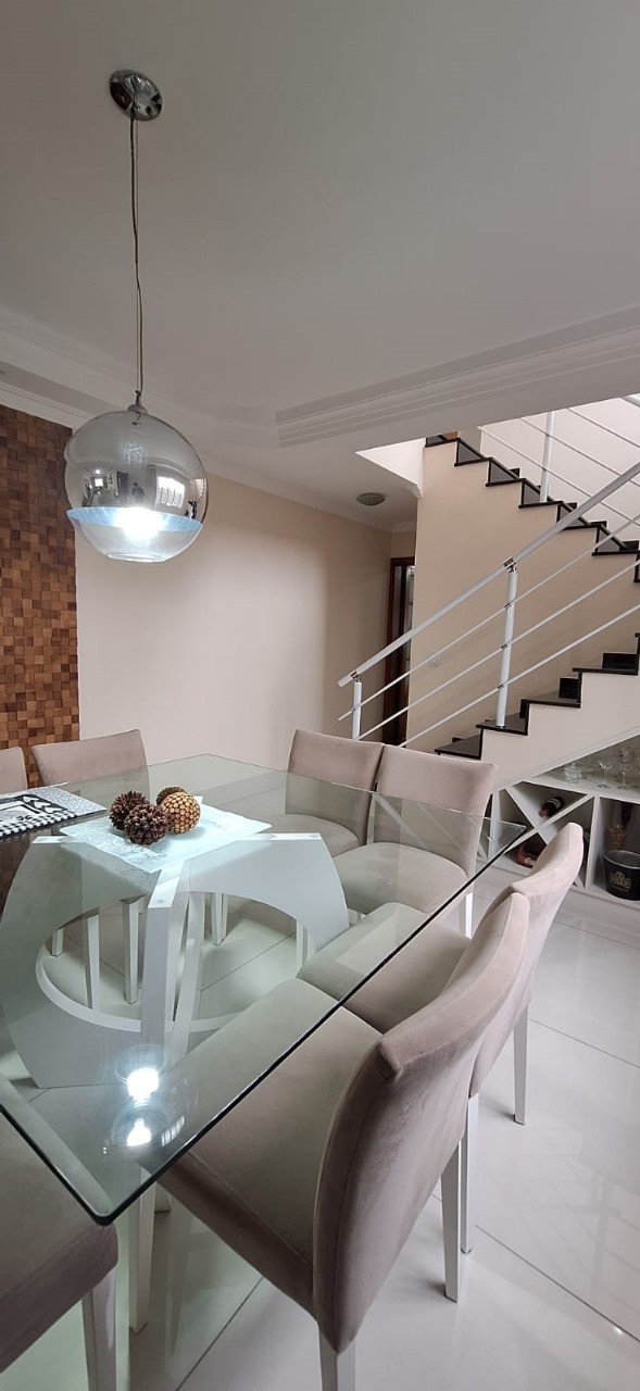 VENDE-SE CASA COM 3 SUITES!  Jardim Bela Vista, ao lado da Av. Santo Antônio