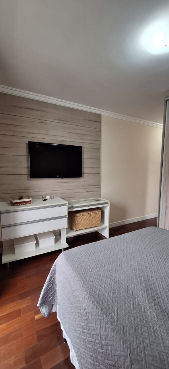 VENDE-SE CASA COM 3 SUITES!  Jardim Bela Vista, ao lado da Av. Santo Antônio