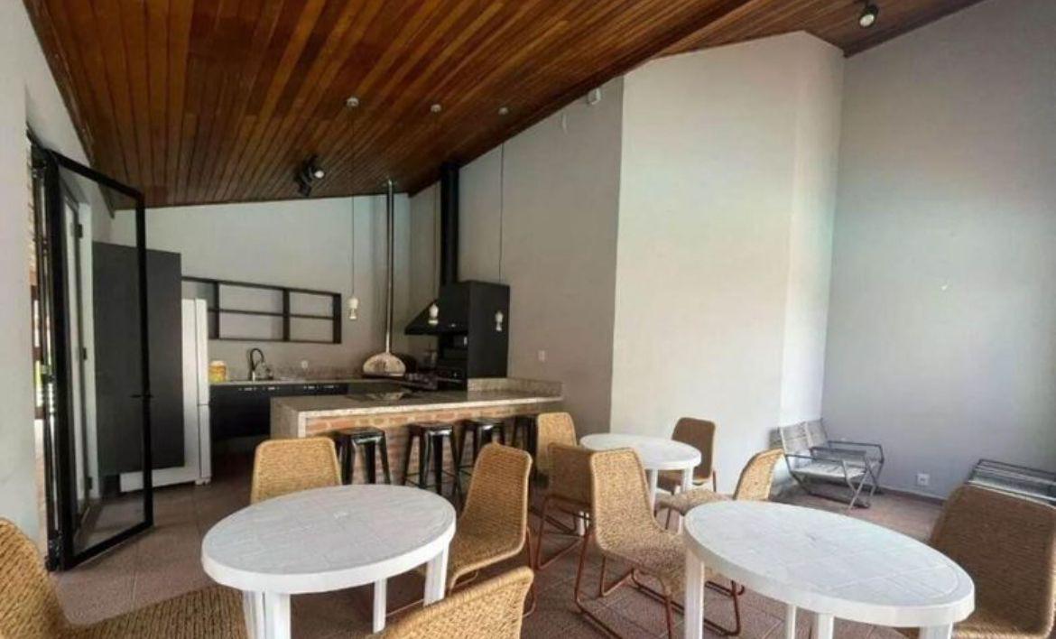 ???? *Casa Completa para Aluguel - Pacote R$ 5.000,00* ????  ???? *Casa Espetacular em Condomínio Privativo* ????  ???? *Localização Privilegiada:* Estrada da Aldeia, 752 - Próximo ao The Square e Raposo Tavares