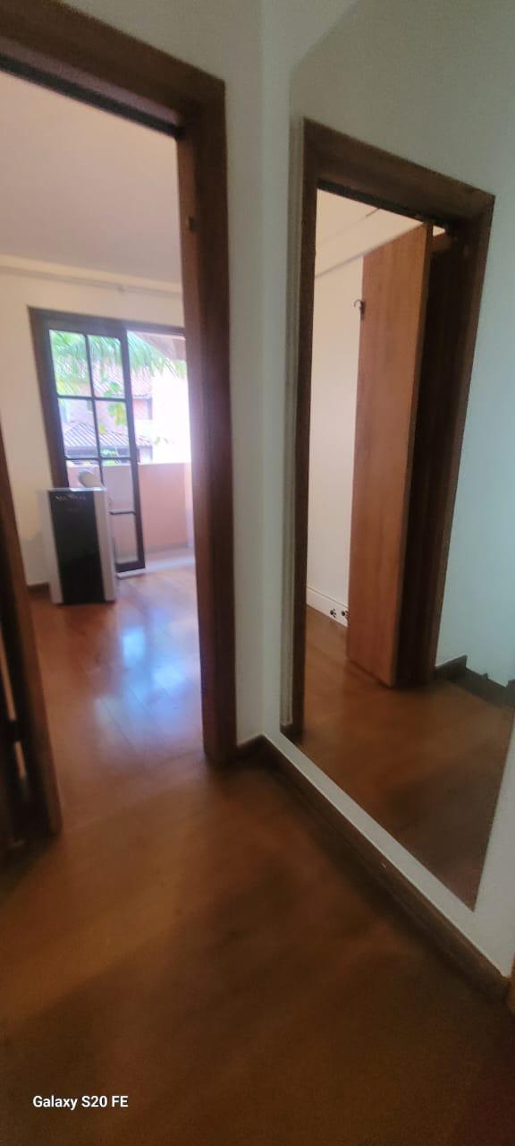 ???? *Casa Completa para Aluguel - Pacote R$ 5.000,00* ????  ???? *Casa Espetacular em Condomínio Privativo* ????  ???? *Localização Privilegiada:* Estrada da Aldeia, 752 - Próximo ao The Square e Raposo Tavares