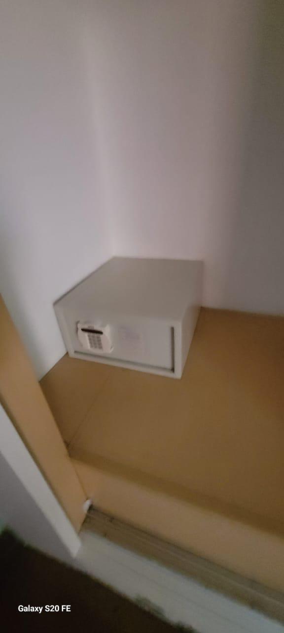 ???? *Casa Completa para Aluguel - Pacote R$ 5.000,00* ????  ???? *Casa Espetacular em Condomínio Privativo* ????  ???? *Localização Privilegiada:* Estrada da Aldeia, 752 - Próximo ao The Square e Raposo Tavares