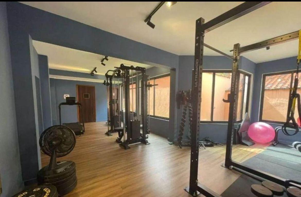 ???? *Casa Completa para Aluguel - Pacote R$ 5.000,00* ????  ???? *Casa Espetacular em Condomínio Privativo* ????  ???? *Localização Privilegiada:* Estrada da Aldeia, 752 - Próximo ao The Square e Raposo Tavares