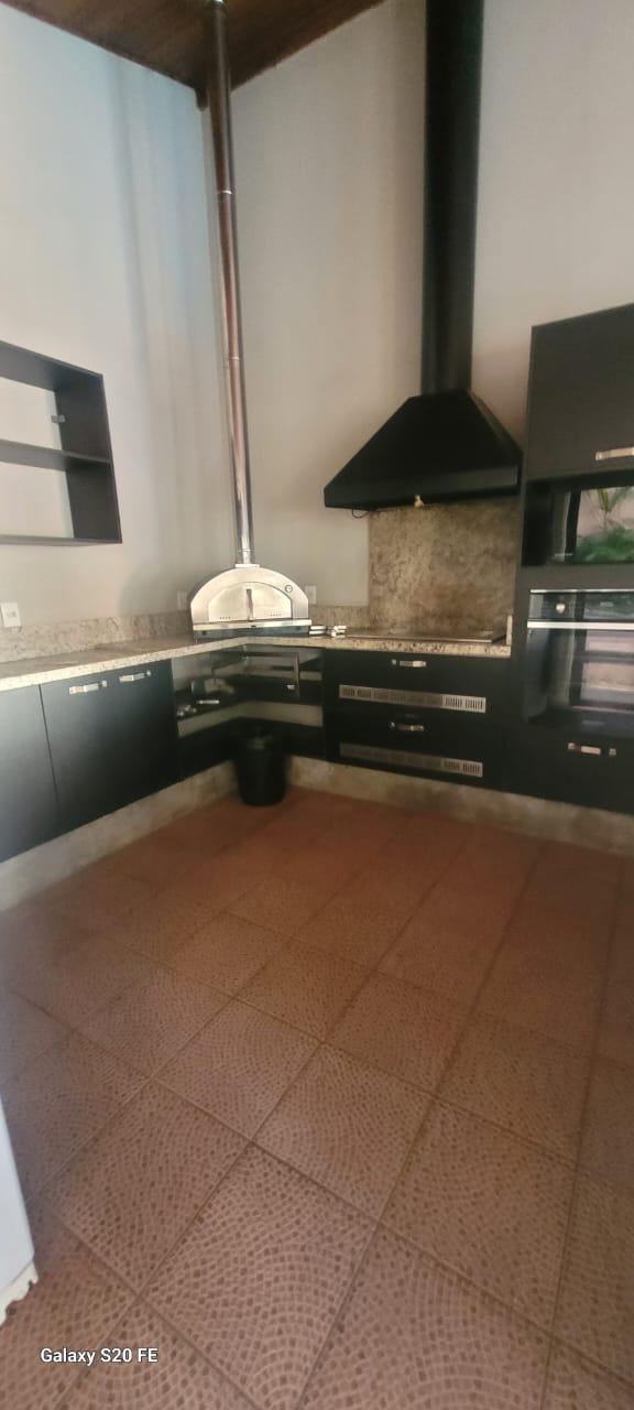 ???? *Casa Completa para Aluguel - Pacote R$ 5.000,00* ????  ???? *Casa Espetacular em Condomínio Privativo* ????  ???? *Localização Privilegiada:* Estrada da Aldeia, 752 - Próximo ao The Square e Raposo Tavares