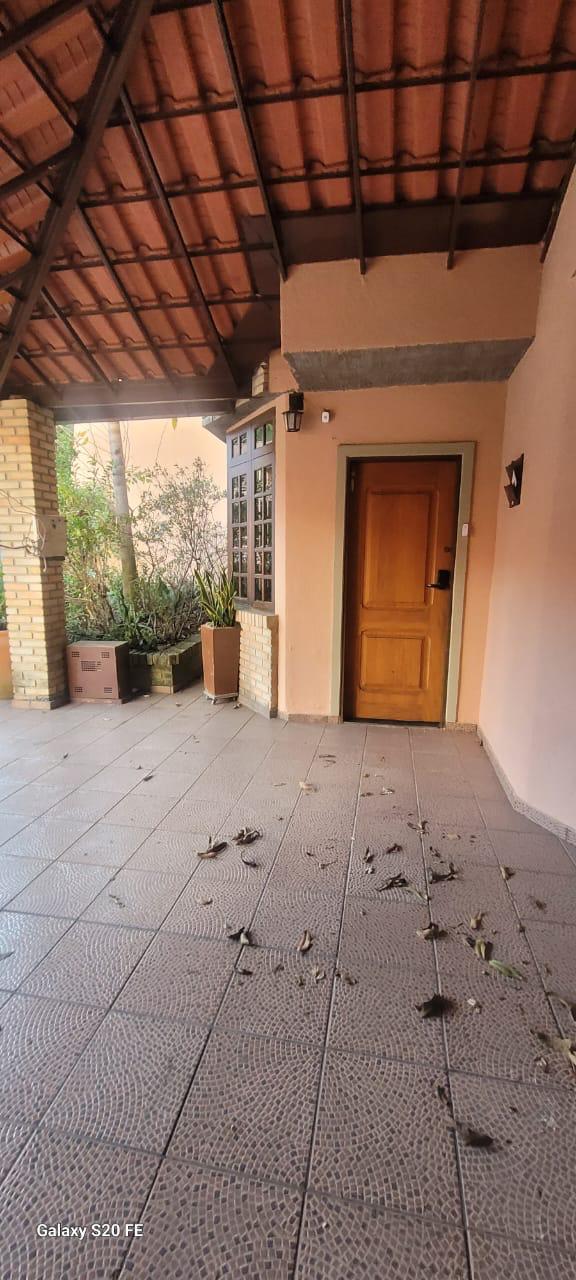 ???? *Casa Completa para Aluguel - Pacote R$ 5.000,00* ????  ???? *Casa Espetacular em Condomínio Privativo* ????  ???? *Localização Privilegiada:* Estrada da Aldeia, 752 - Próximo ao The Square e Raposo Tavares