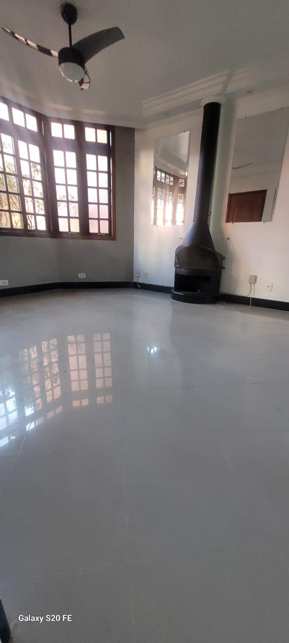???? *Casa Completa para Aluguel - Pacote R$ 5.000,00* ????  ???? *Casa Espetacular em Condomínio Privativo* ????  ???? *Localização Privilegiada:* Estrada da Aldeia, 752 - Próximo ao The Square e Raposo Tavares
