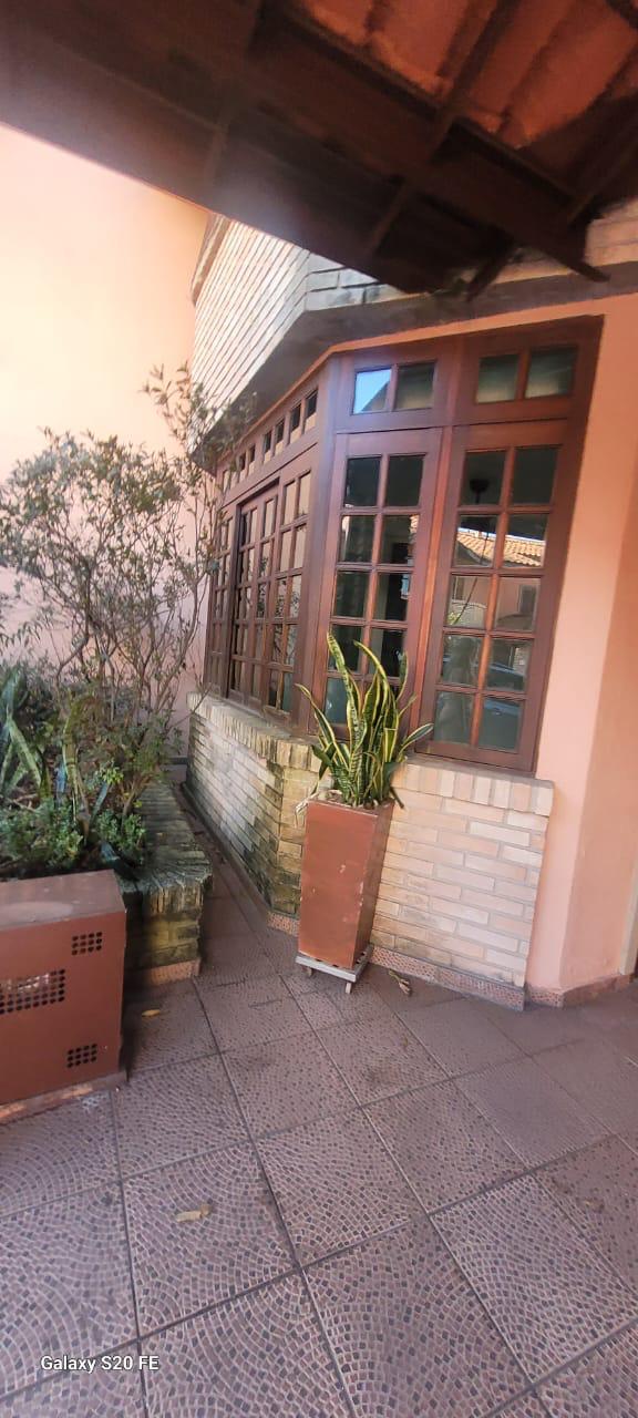 ???? *Casa Completa para Aluguel - Pacote R$ 5.000,00* ????  ???? *Casa Espetacular em Condomínio Privativo* ????  ???? *Localização Privilegiada:* Estrada da Aldeia, 752 - Próximo ao The Square e Raposo Tavares