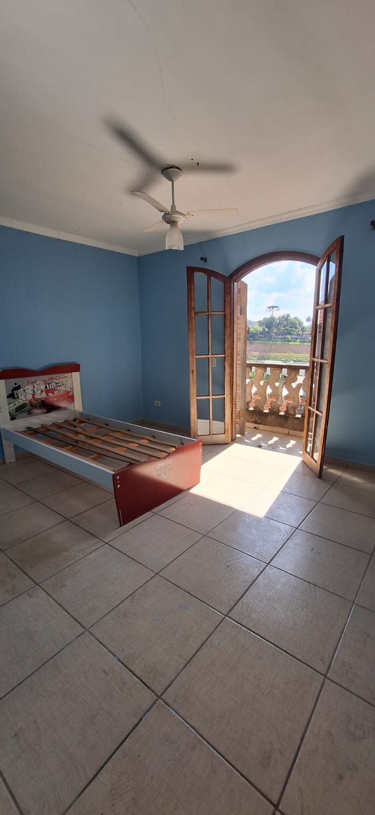VENDA EXCLUSIVA!  Casa de 3 Dormitórios (sendo 1 Suíte com Banheira) em Osasco-SP!
