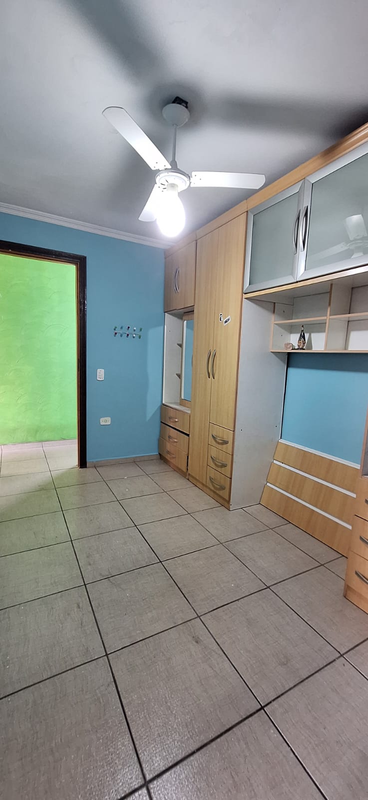 VENDA EXCLUSIVA!  Casa de 3 Dormitórios (sendo 1 Suíte com Banheira) em Osasco-SP!