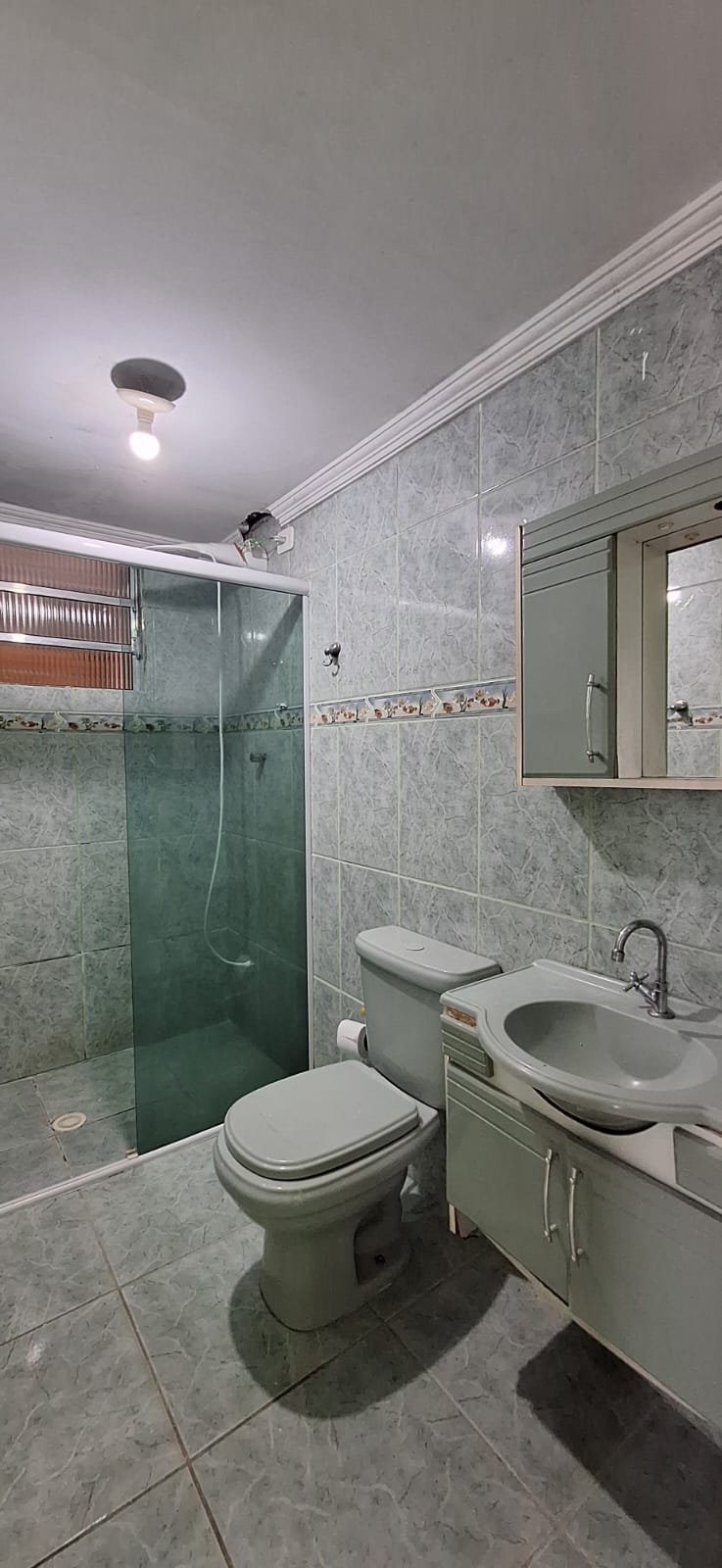 VENDA EXCLUSIVA!  Casa de 3 Dormitórios (sendo 1 Suíte com Banheira) em Osasco-SP!